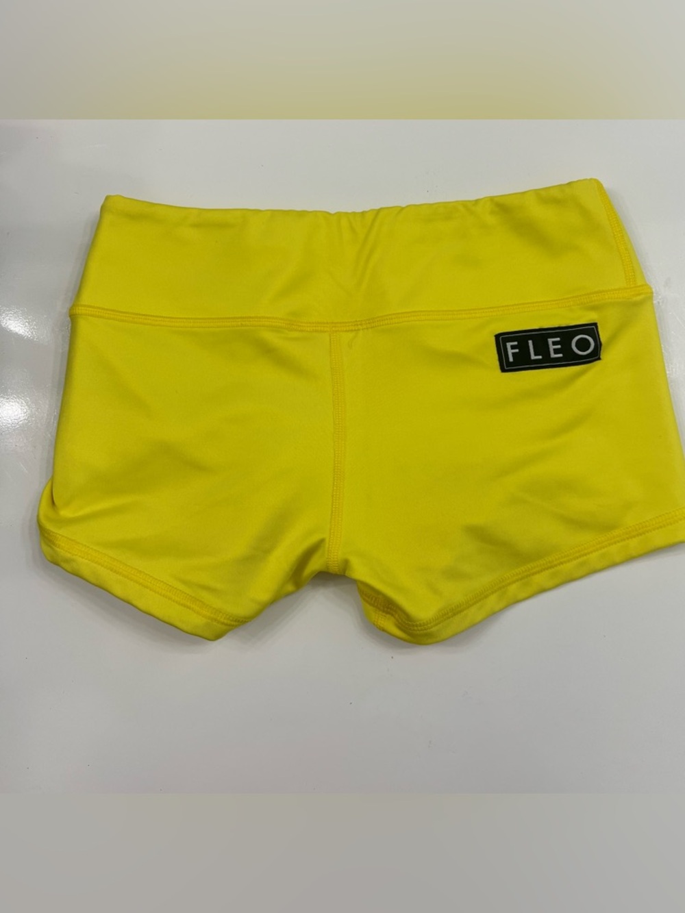 Fleo Women's Mid-rise Neon Yellow Bike Shorts